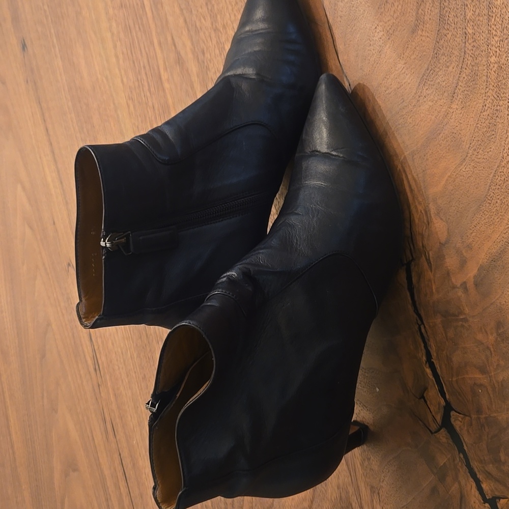 Aquatalia Black Leather Ankle Boots